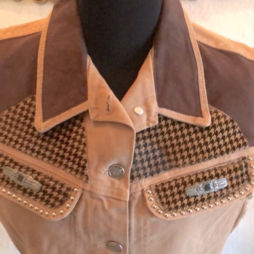 Cache Classic Jean Vest - Large - image 4